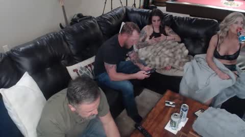 PussNBoots2016 online show from April 2026 02:05:01 AM