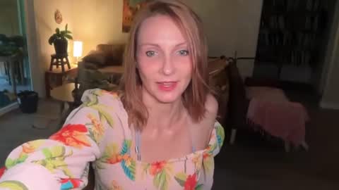 Kailee Smile online show from June 2026 04:48:01 AM