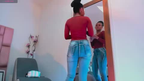 Snapshot of kamila_arias chatting on June 2026 01:10:01 PM online show from June 2026 01:10:01 PM