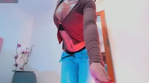 Snapshot of kamila_arias chatting on June 2026 01:12:01 PM online show from June 2026 01:12:01 PM
