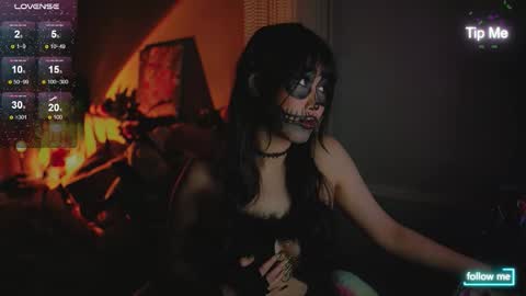 Snapshot of kamilee__xo chatting on October 2025 07:48:02 PM kamilee__xo online show from October 2025 07:48:02 PM