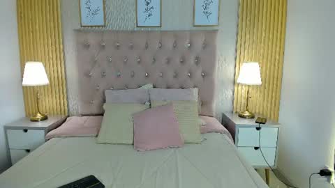 Snapshot of kamy_glam chatting on June 2026 08:19:02 PM KAMY online show from June 2026 08:19:02 PM