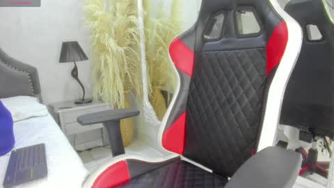 Karely online show from March 2026 01:12:02 PM