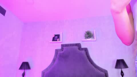 Karely online show from April 2026 12:54:01 PM