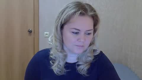 Snapshot of karennelsonx chatting on June 2026 09:09:02 AM karennelsonx online show from June 2026 09:09:02 AM