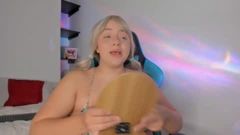 kariina_wong online show from June 2026 11:11:01 PM