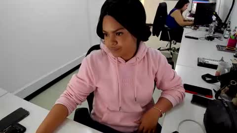 karla_cg online show from June 2026 05:52:01 PM