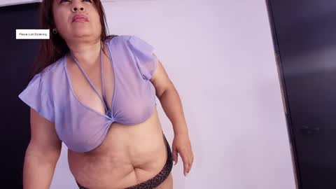 Snapshot of karla_hilton01 chatting on June 2026 12:00:02 PM Karla online show from June 2026 12:00:02 PM