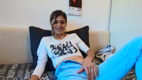 Crystyna online show from September 2025 05:23:01 AM