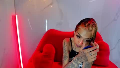 karlaslutskinny__ online show from October 2025 03:40:01 AM