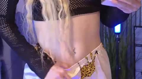 Julia online show from July 2026 07:46:01 PM