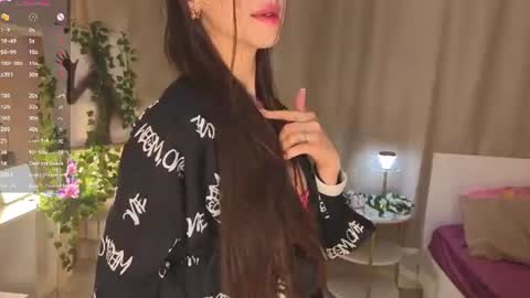 Molly online show from July 2026 06:21:02 AM