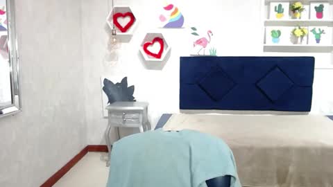 Isa online show from October 2025 05:04:02 AM