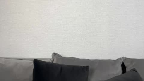 Lia online show from April 2026 04:01:01 PM