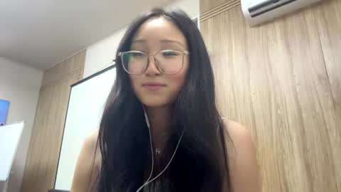 Snapshot of karrenmelbye chatting on July 2026 12:11:01 PM Mia online show from July 2026 12:11:01 PM
