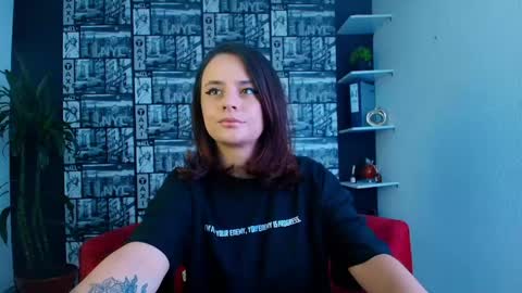 kassandra james online show from April 2026 01:05:01 PM