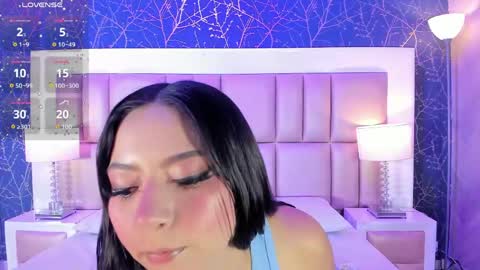 Kiara  online show from April 2026 11:27:01 AM