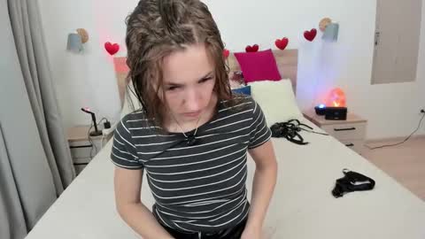 Snapshot of kate_redgar chatting on February 2026 01:50:02 PM kate_redgar online show from February 2026 01:50:02 PM