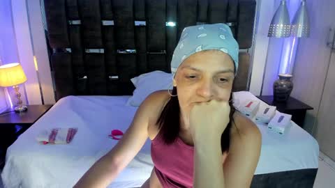 kate_roose online show from April 2026 09:01:01 PM