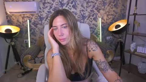Snapshot of kateshanny chatting on August 2026 06:01:02 AM Kate online show from August 2026 06:01:02 AM