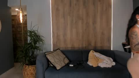 K A T E  online show from April 2026 09:39:01 AM