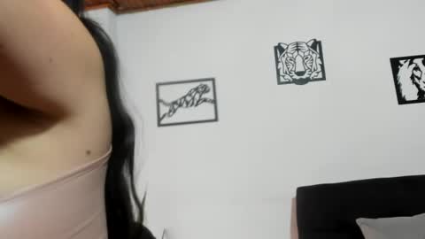 Snapshot of katherine_blair chatting on July 2026 12:20:01 PM katherine_blair online show from July 2026 12:20:01 PM