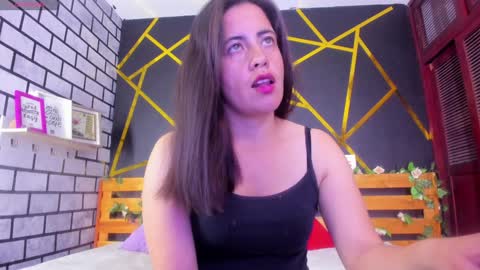 Paola online show from December 2024 04:10:01 PM