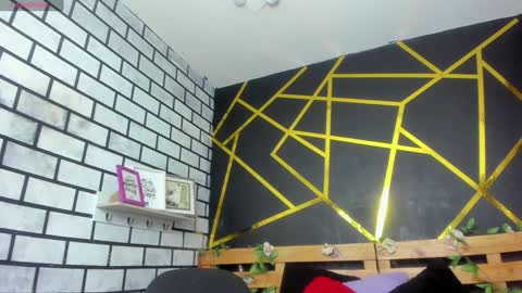 Paola online show from January 2025 01:40:01 PM