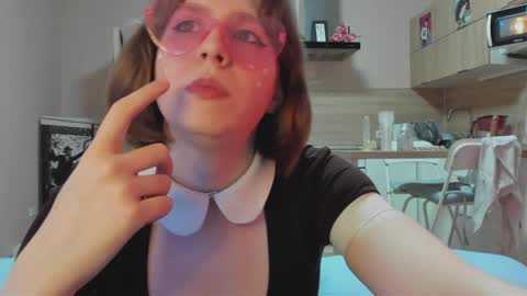 KatieNPZD online show from May 2026 09:00:01 PM