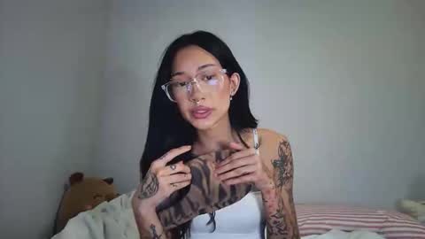 katiecai online show from April 2026 10:54:02 PM