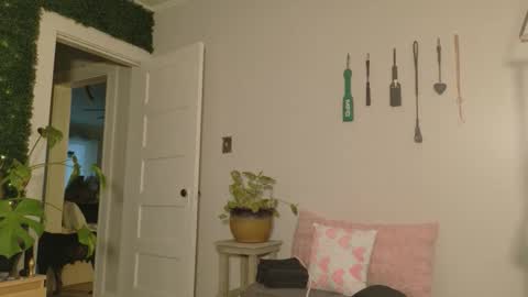 Snapshot of katieericson13 chatting on November 2025 09:25:02 PM Kate online show from November 2025 09:25:02 PM