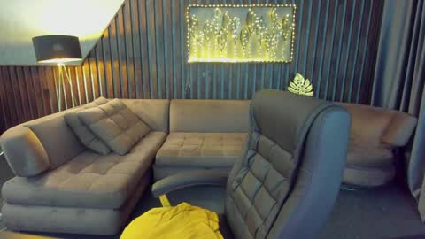 Katty online show from April 2026 07:19:01 AM