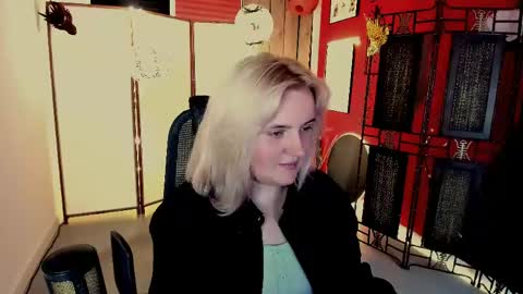 Snapshot of katybriggs chatting on June 2026 06:31:01 AM Katy online show from June 2026 06:31:01 AM