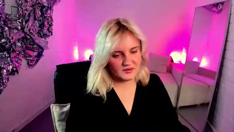 Snapshot of katybriggs chatting on June 2026 05:06:01 AM Katy online show from June 2026 05:06:01 AM