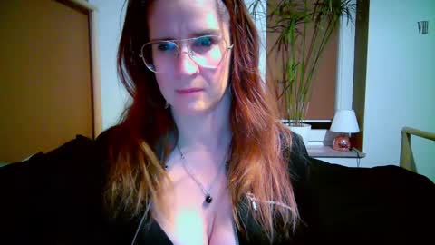 KayaLips online show from November 2025 09:25:02 PM