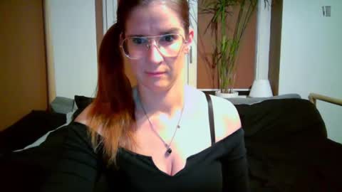 KayaLips online show from November 2025 04:18:02 PM