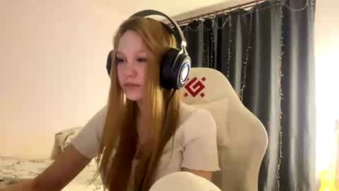 Amia online show from April 2026 05:55:01 PM