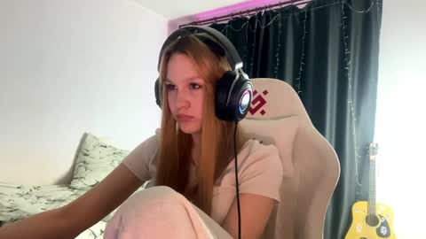 Amia online show from April 2026 05:53:02 PM