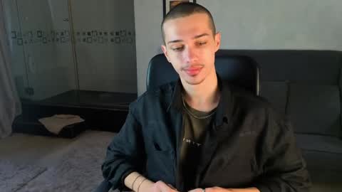 KaydenDrew online show from April 2026 04:37:01 AM