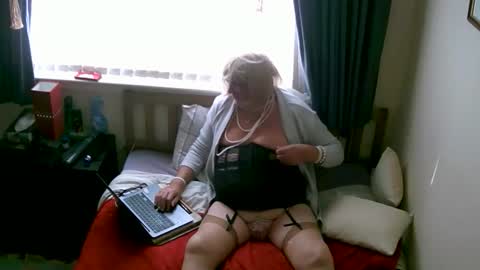 kayeisacd2 online show from October 2025 08:57:01 AM