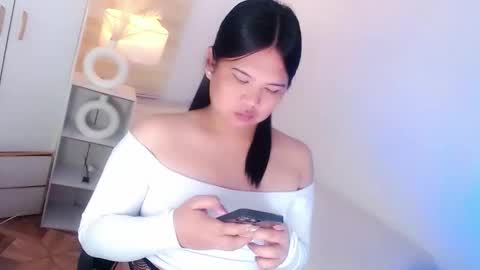 Y O U R        F U T U R E       K A Y L E E  online show from April 2026 05:20:02 PM