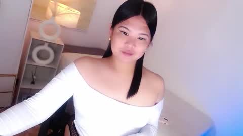 Y O U R        F U T U R E       K A Y L E E  online show from April 2026 06:21:01 PM