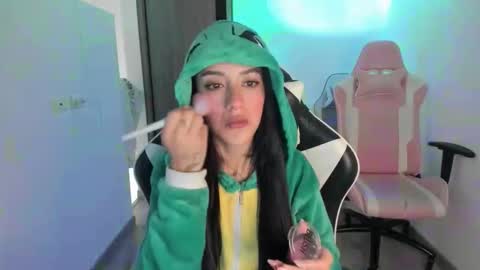 kaylie online show from October 2025 10:52:02 AM