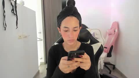 kaylie online show from November 2025 05:35:02 PM