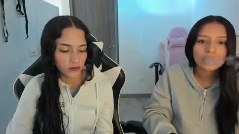 kaylie online show from November 2025 05:11:01 PM