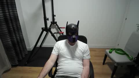 Snapshot of kaywolf89 chatting on March 2026 07:29:01 PM Neon online show from March 2026 07:29:01 PM