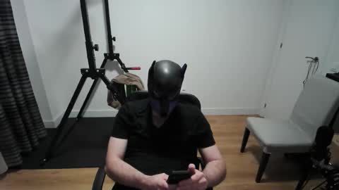 Snapshot of kaywolf89 chatting on March 2026 06:02:01 PM Neon online show from March 2026 06:02:01 PM