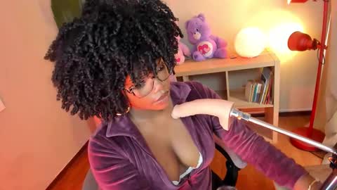 Kehlannis online show from February 2026 07:45:01 PM