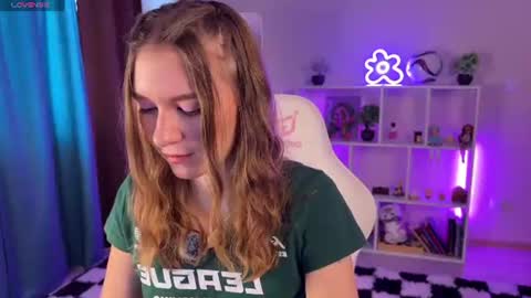 Kelly online show from July 2026 08:07:01 AM