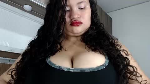 KELLY LUNA  online show from July 2026 07:10:01 PM